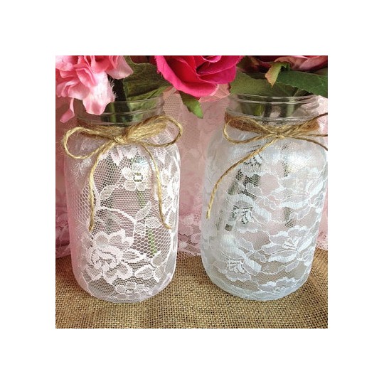 Dentelle blanche en tissu 30x30cm