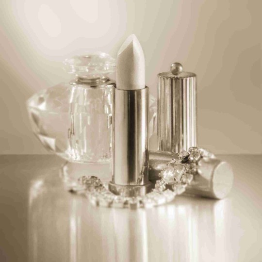 Reproduction rouge à lèvre et parfum glamour et vintage Reproduction rouge à lèvre et parfum glamour et vintage