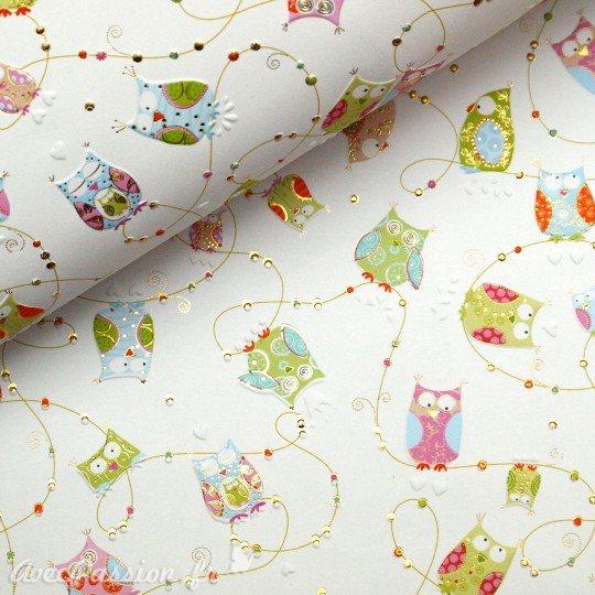 Papier Turnowsky motifs chouettes rehaussé de doré Papier Turnowsky motifs chouettes rehaussé de doré