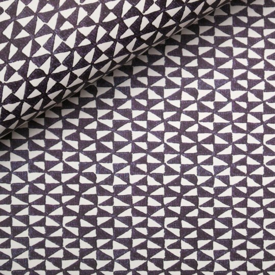 Papier tassotti à motifs triangles noir et blanc Papier tassotti à motifs triangles noir et blanc