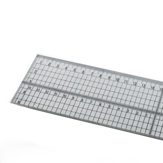 Règle plastique de 30cm avec bord en métal Règle plastique de 30cm avec bord en métal