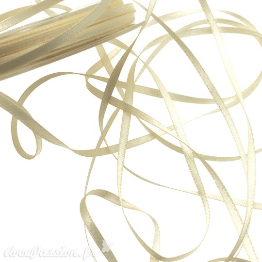Ruban satin uni blanc crème 3mm x 50m Ruban satin uni blanc crème 3mm x 50m