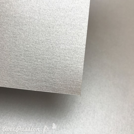 Papier fantaisie métallisé brillant argent Papier fantaisie métallisé brillant argent