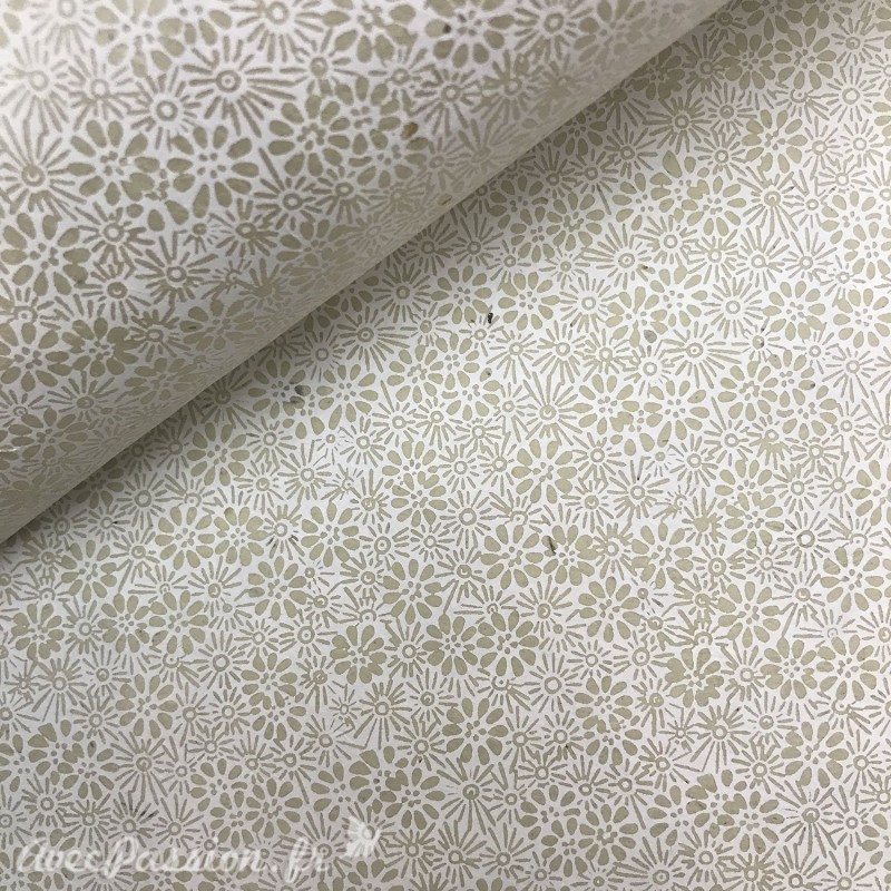 Papier népalais lokta lamaLi collector fleurs vert pale sur nude