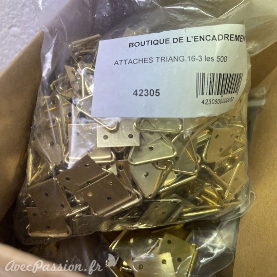 Attaches triangulaire 3 trous petit //42305*500 - Attaches triangulaire 3 trous petit //42305*500 -