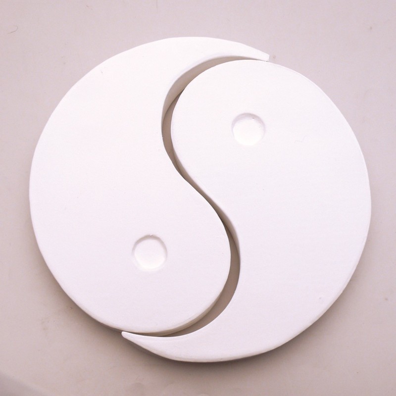 Objet brut symbole yin et yang