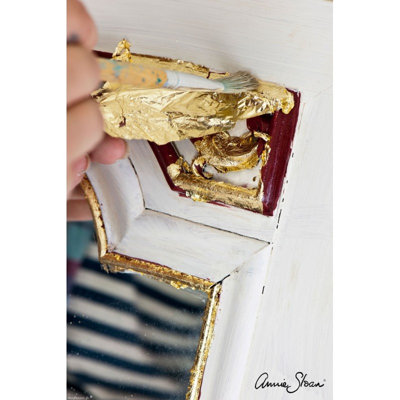 Broche Fantaisie Asiatique - Homme Frappant Un Gong, Plaqué Doré Et Cuivré