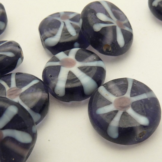 Perle en verre acidulée violet 15mm Perle en verre acidulée violet 15mm