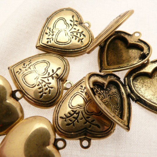 Perle métal coeur médaillon doré Perle métal coeur médaillon doré
