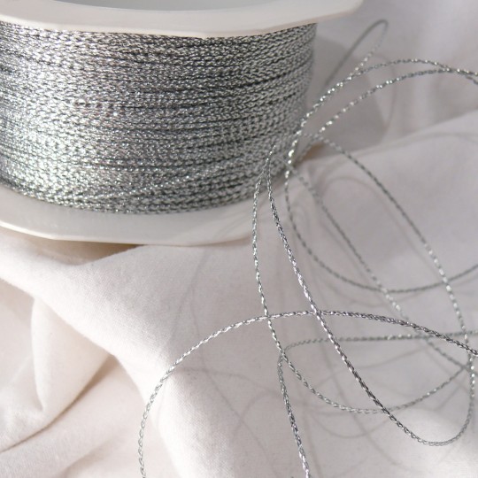 Ruban cordon argent gloss 1mmx100m Rouleau Ruban cordon argent gloss 1mmx100m Rouleau