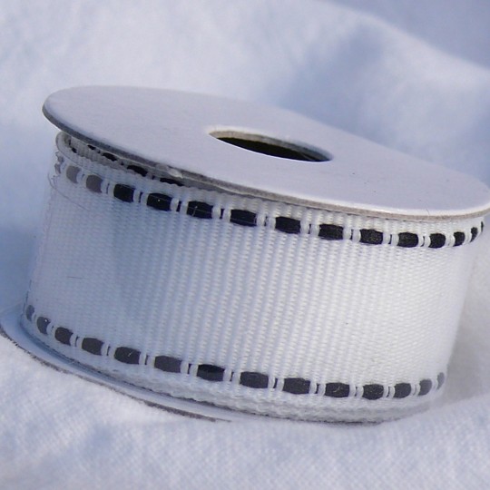 Ruban tissu coton blanc tiret noir 1.6cm le rouleau de 1m Ruban tissu coton blanc tiret noir 1.6cm le rouleau de 1m
